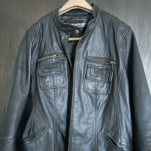 AVENUE SPECIAL EDITION EXCELLENT CONDITION LEATHER JACKET SIZE 14/16